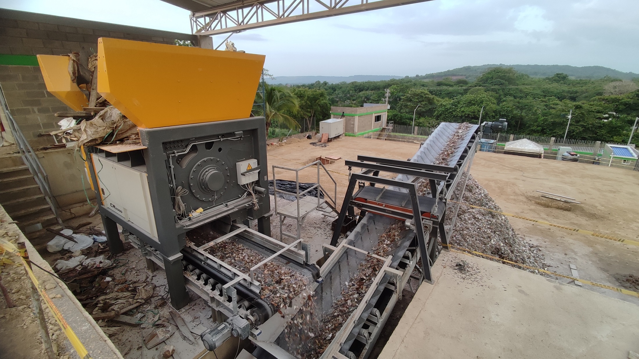 UNTHA shredder at the heart of new Columbian Energy-from-Waste plant
